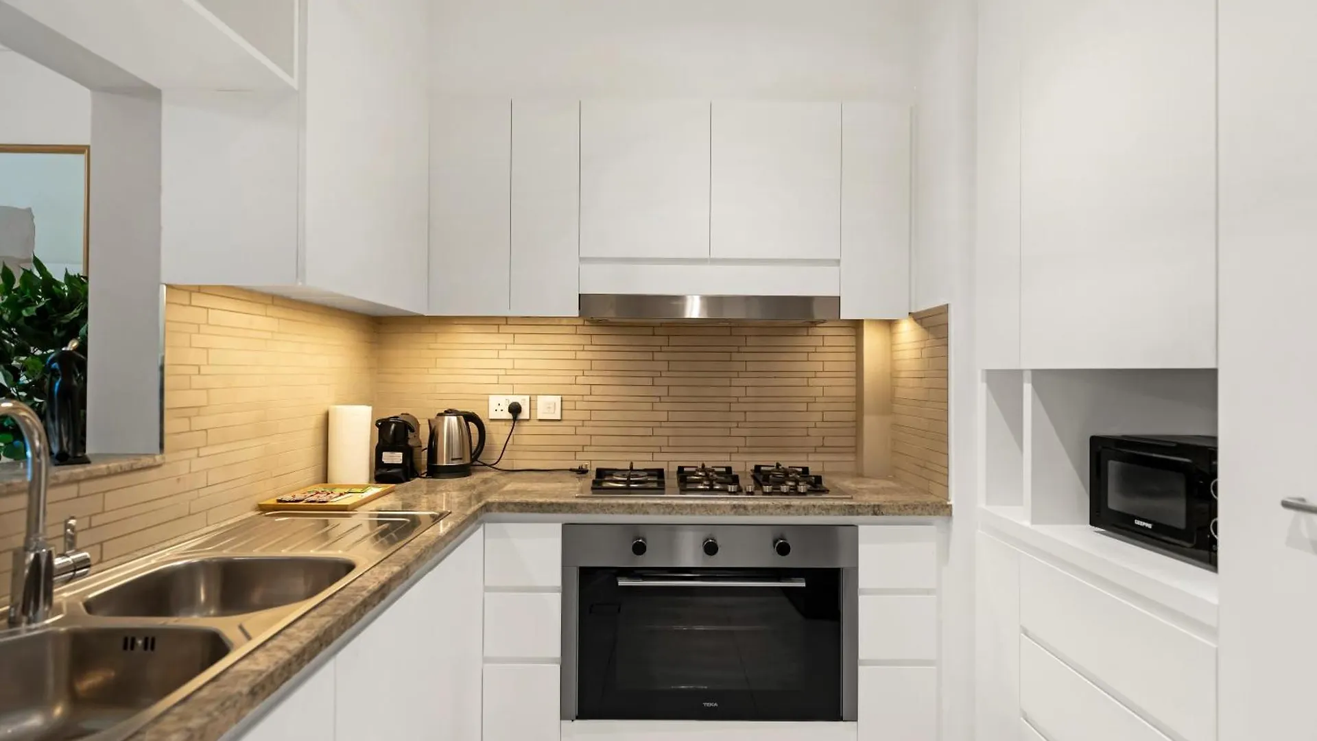 Brand New! Downtown Views Located On Dubai Mall 0*,